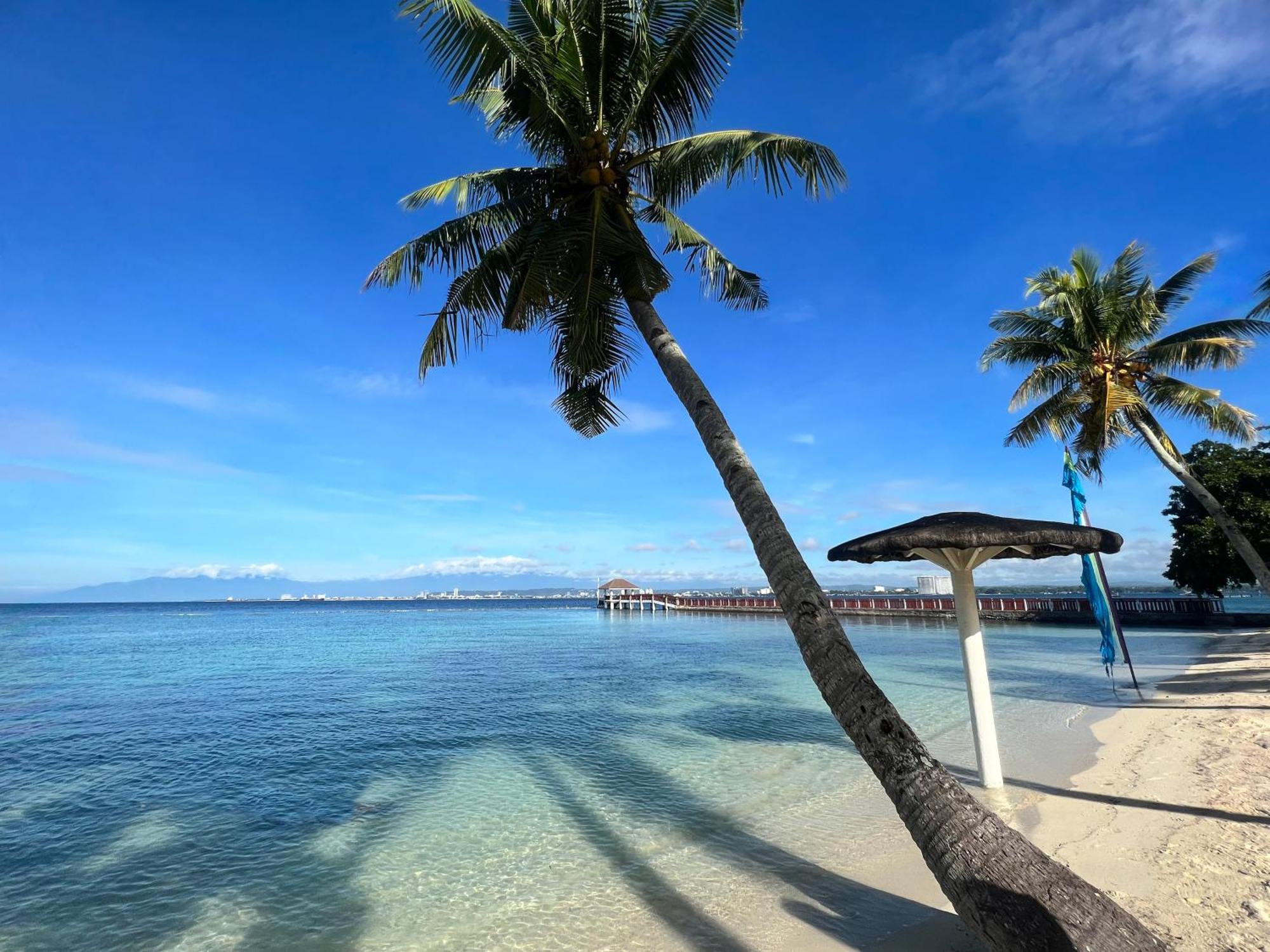 Crusoe Cabins Costa Azalea Samal Esterno foto