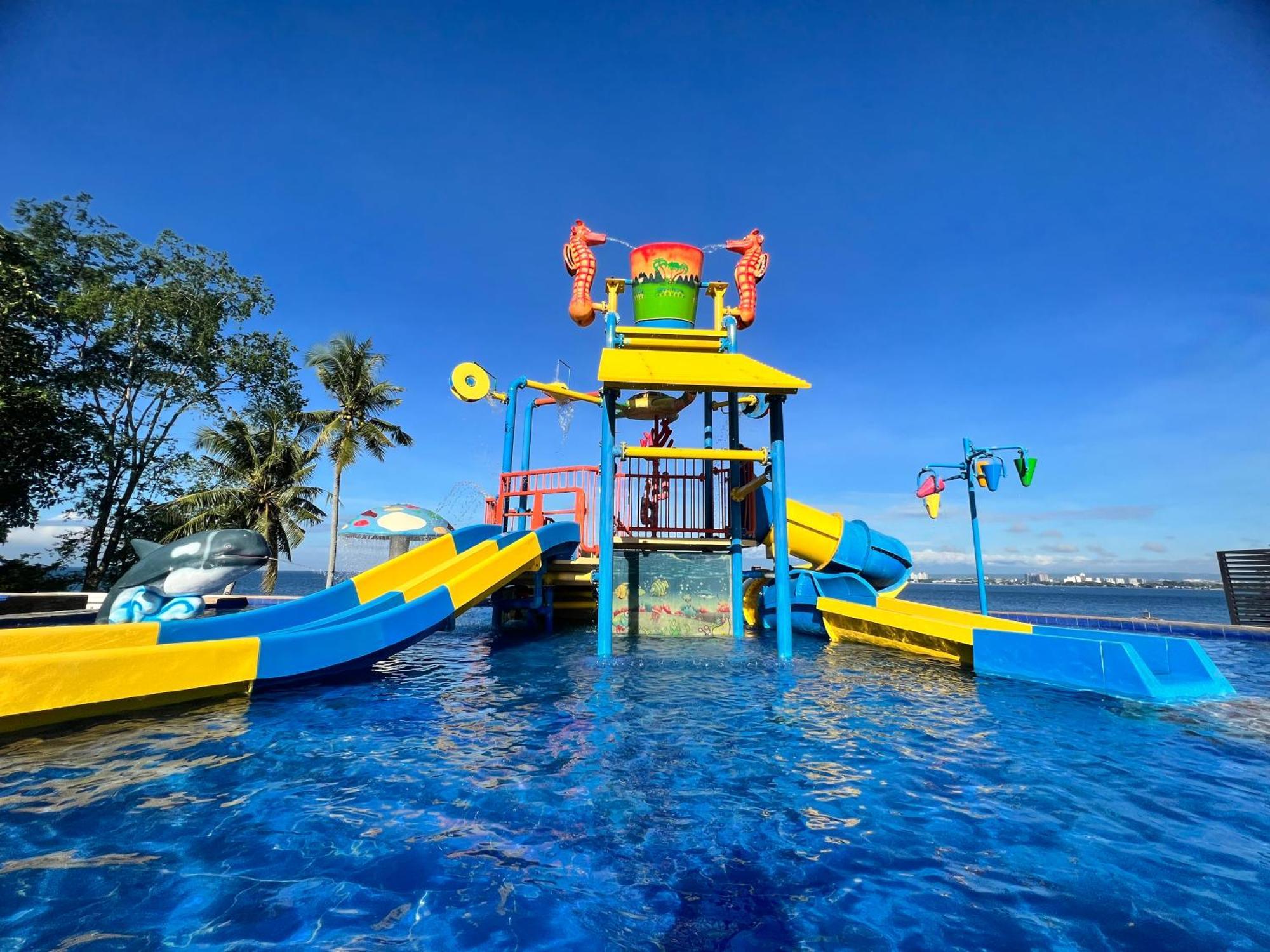 Crusoe Cabins Costa Azalea Samal Esterno foto