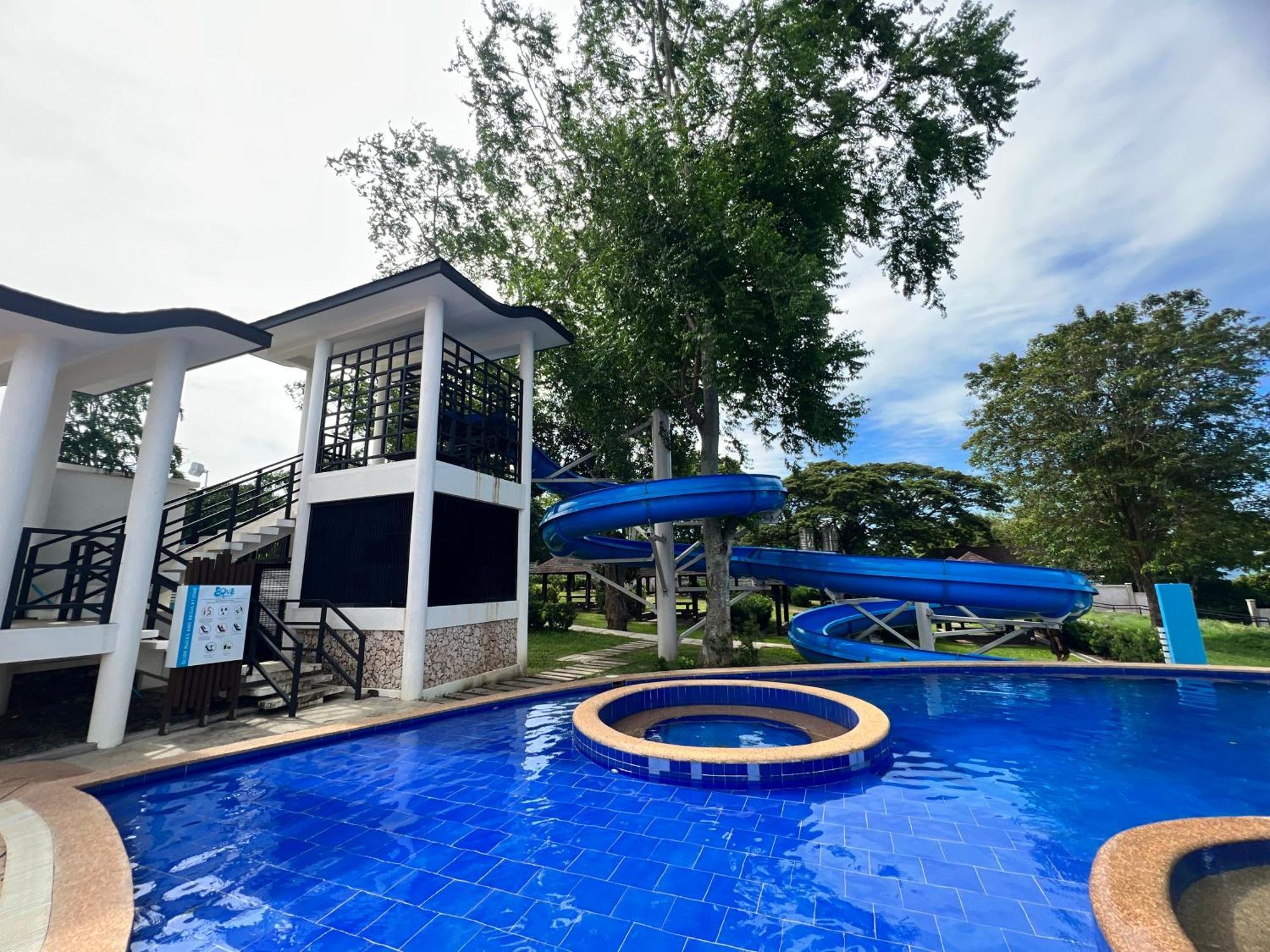 Crusoe Cabins Costa Azalea Samal Esterno foto