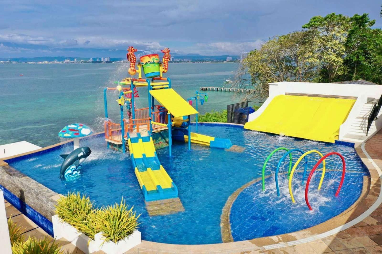 Crusoe Cabins Costa Azalea Samal Esterno foto