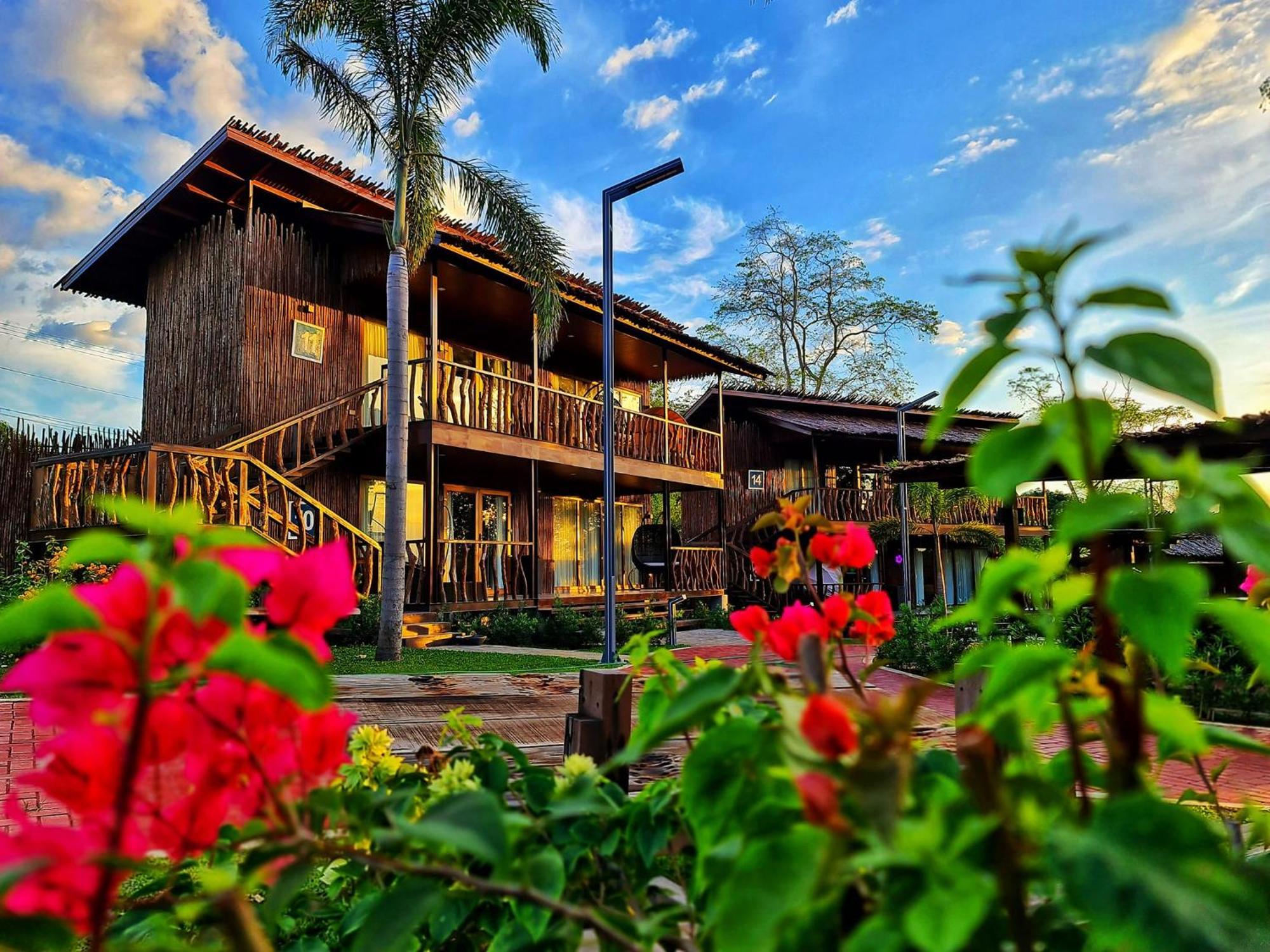 Crusoe Cabins Costa Azalea Samal Esterno foto