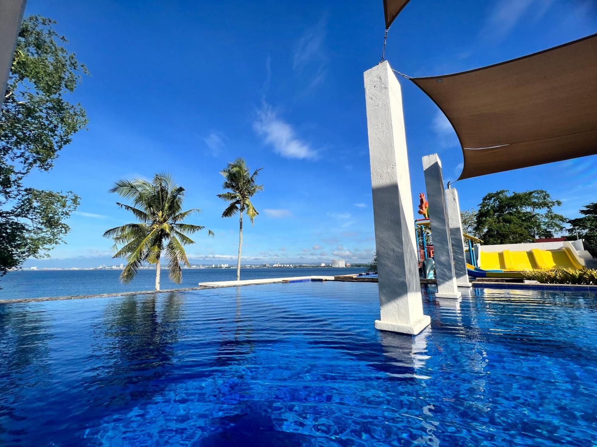 Crusoe Cabins Costa Azalea Samal Esterno foto
